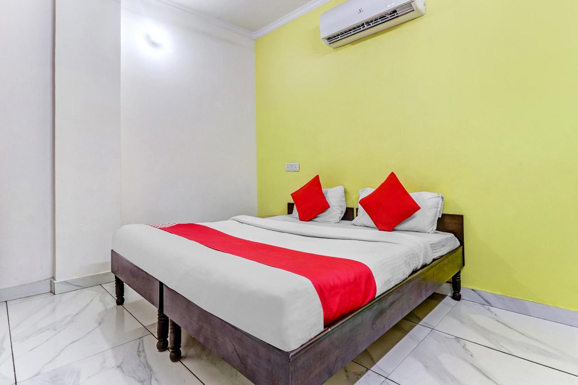 Hotel O Cozy Stay Дели Экстерьер фото